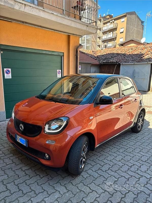 Usata Smart ForFour Passion 71 CV (52 kW) 2015 Utilitaria