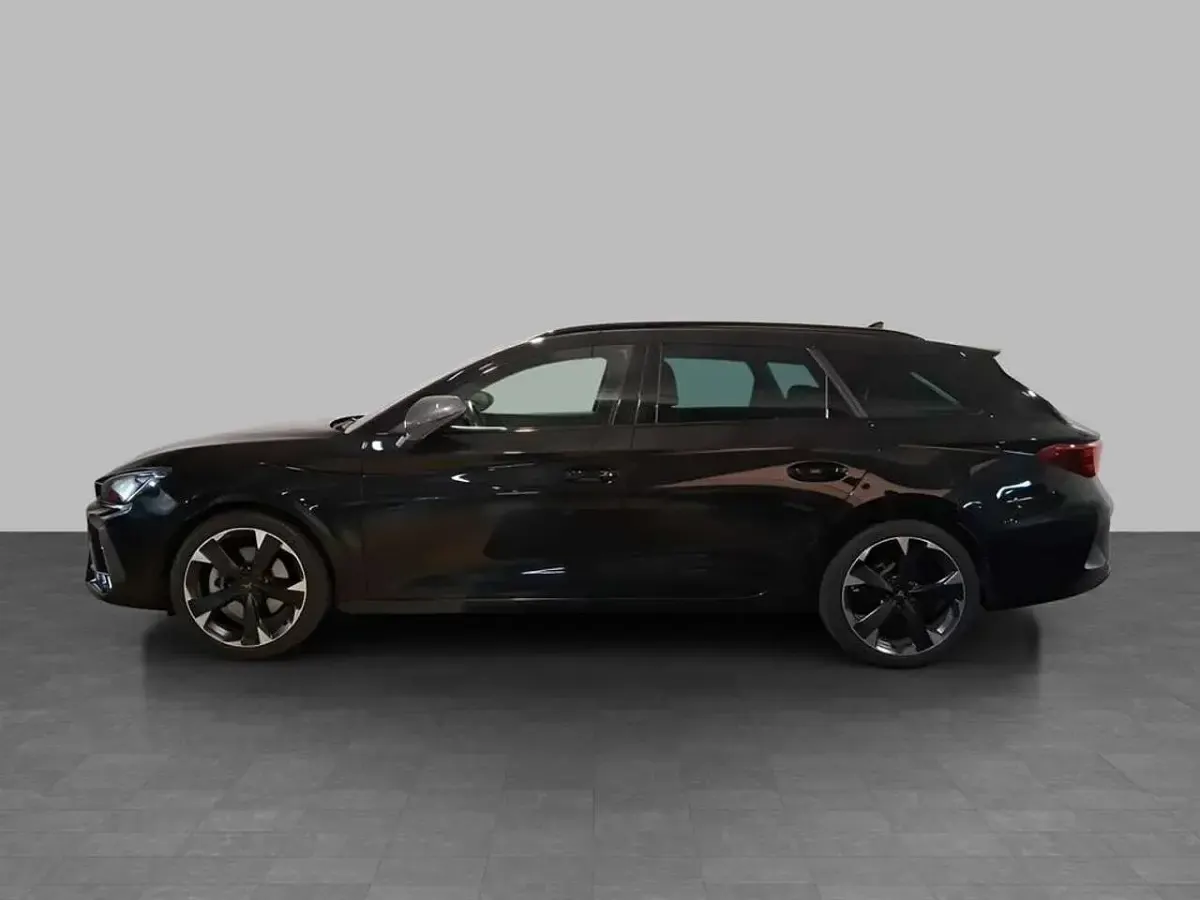 Usata Cupra Leon 150 CV (110 kW) 2025 Nero midnight Station wagon