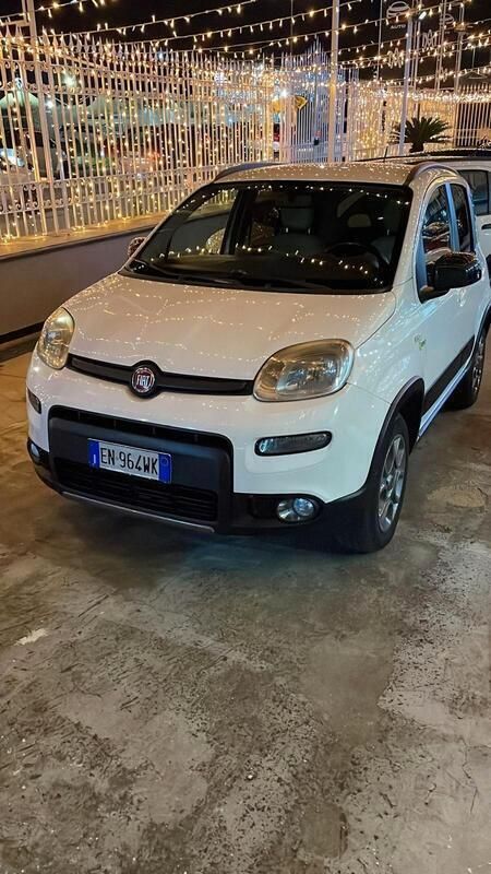 Bianco Usata 2015 Fiat Panda Cross Cross Due volumi | 8999 € (Super prezzo) - Immagine 1/4