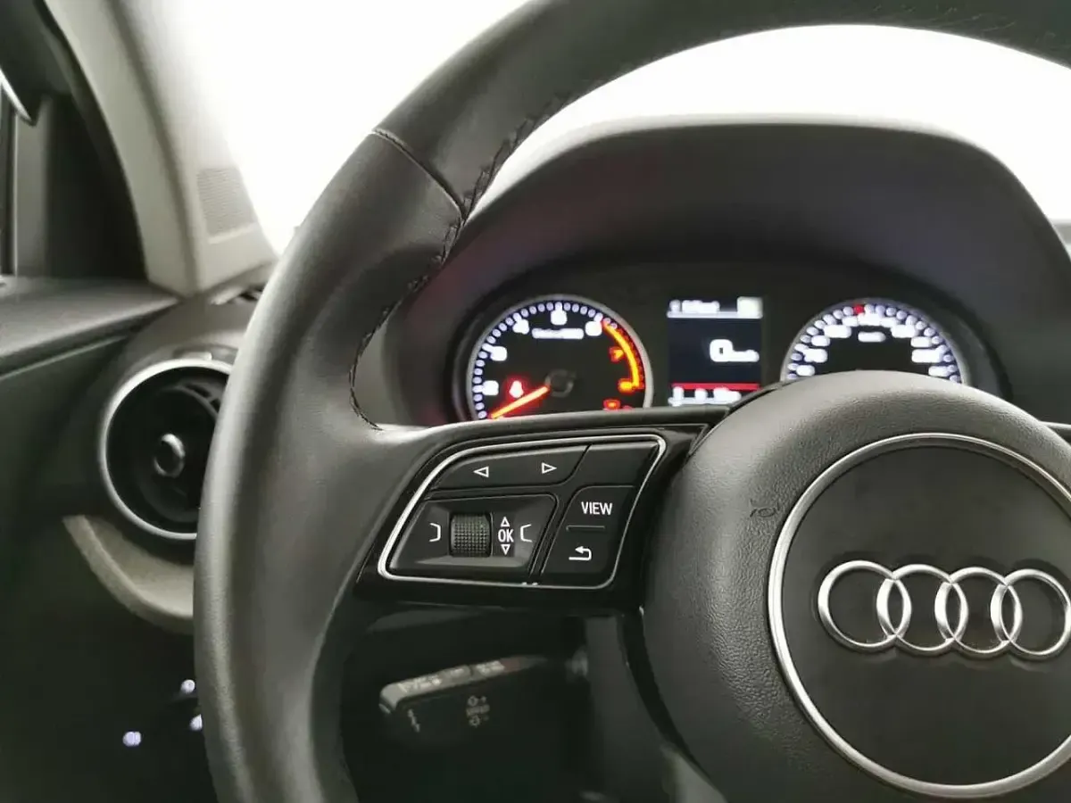 Usata Audi Q2 Admired 2023 Grigio SUV