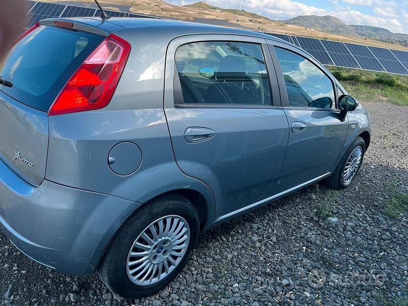 Usata Fiat Grande Punto 75 CV (55 kW) 2008 Utilitaria