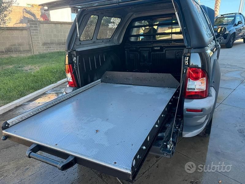 Usata Fiat Strada 95 CV (69 kW) 2014 Nero Pick-up