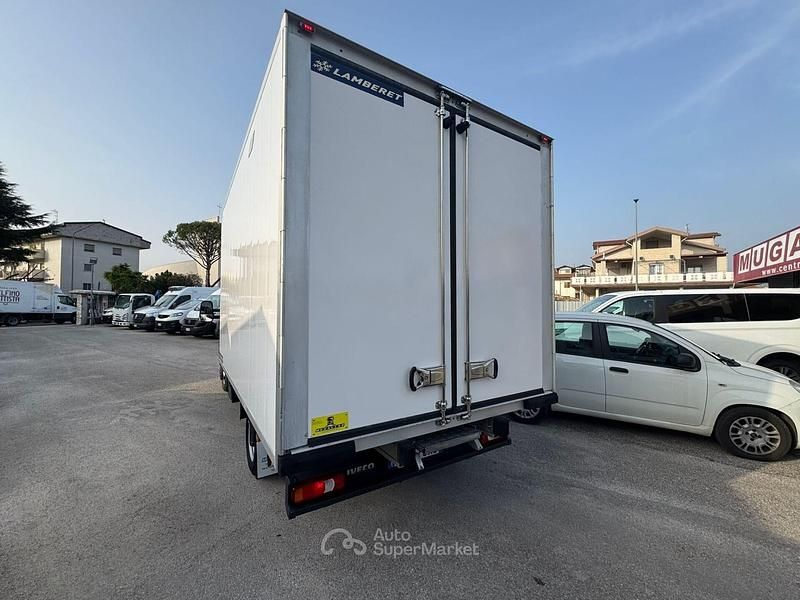 Usata Iveco Daily 160 CV (117 kW) 2023