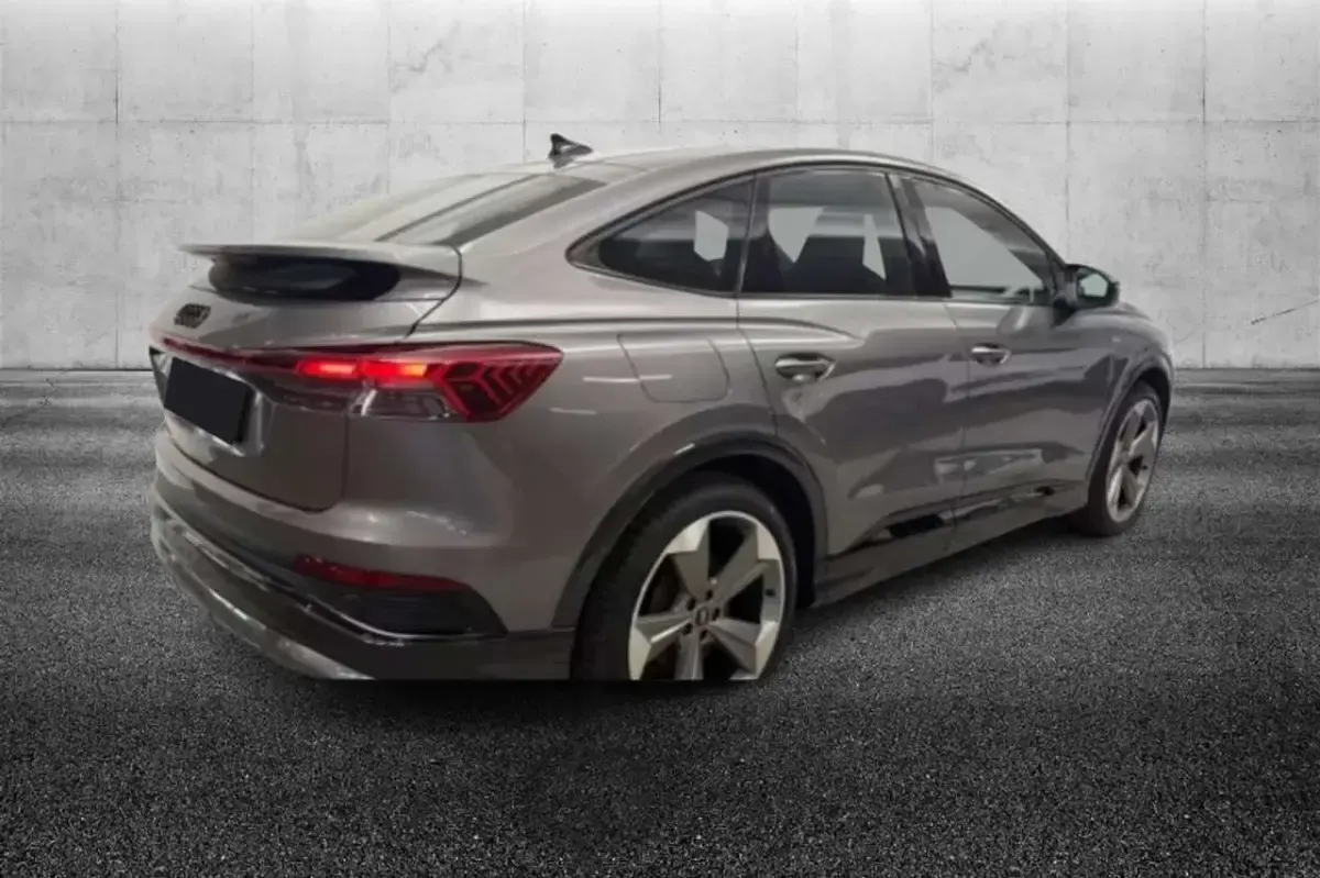 Usata Audi Q4 e-tron 69 kW (95 CV) 2023 Grigio SUV
