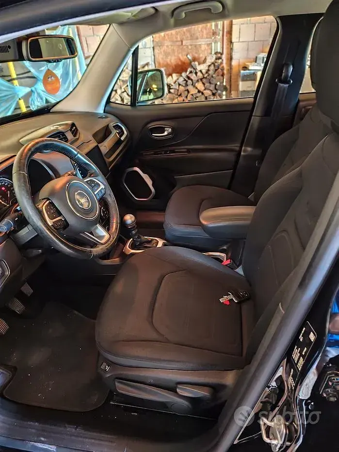 Usata Jeep Renegade Limited 120 CV (88 kW) 2017 Nero SUV