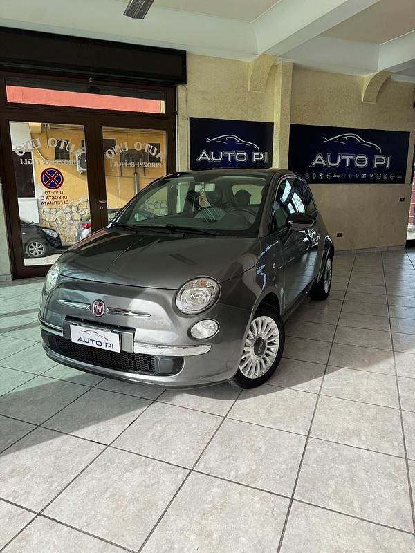 Grigio Usata 2014 Fiat 500 Lounge Tre volumi | 6499 € (Ottimo prezzo) - Immagine 1/4