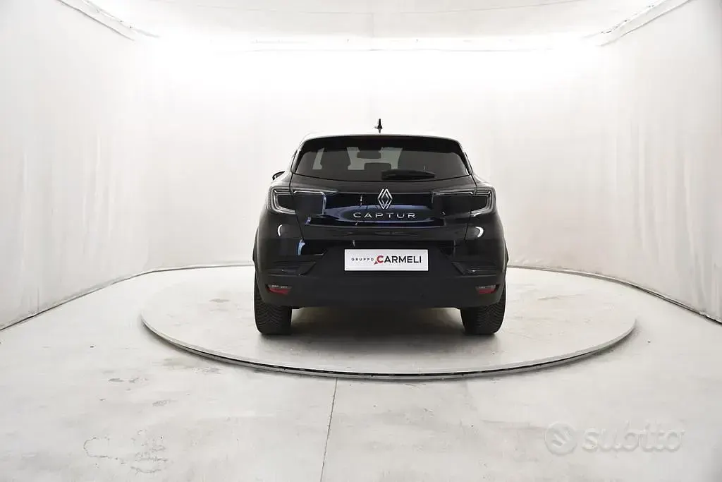 Usata Renault Captur Techno 91 CV (66 kW) 2025 Nero / tetto grigio SUV