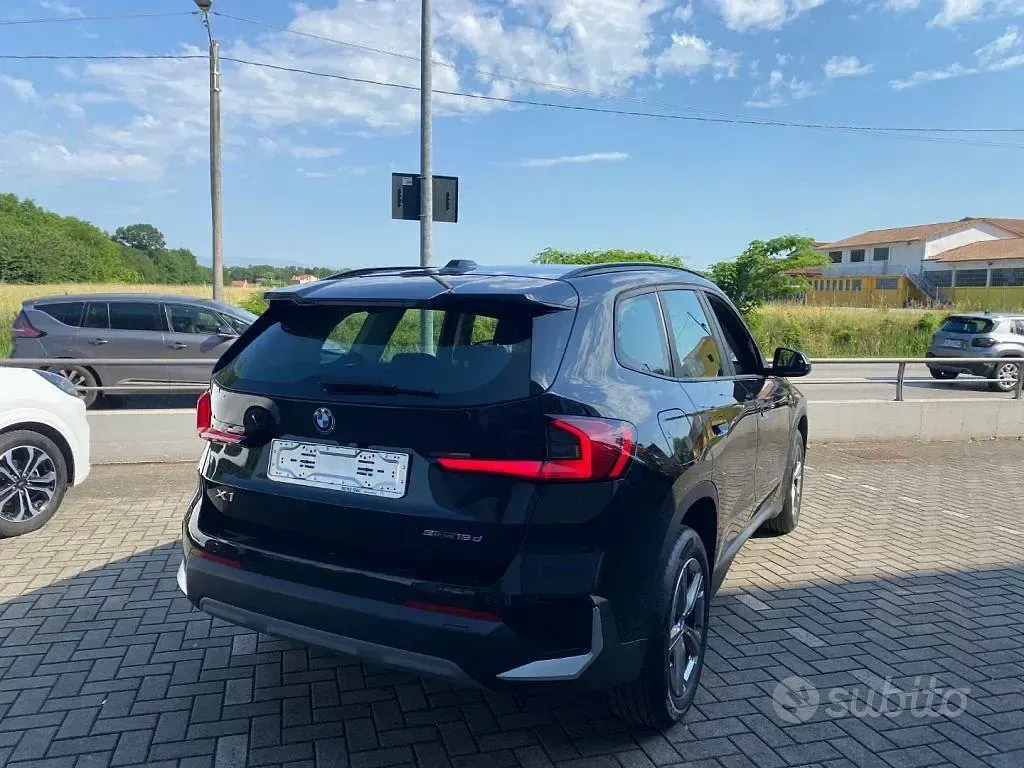 Usata BMW X1 150 CV (110 kW) 2023 Grigio SUV