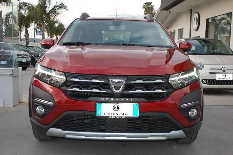 Usata Dacia Sandero Comfort Plus 101 CV (74 kW) 2021 Rosso Berlina