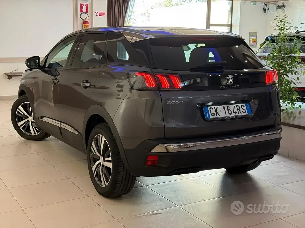 Usata Peugeot 3008 Allure 131 CV (96 kW) 2022 Grigio SUV