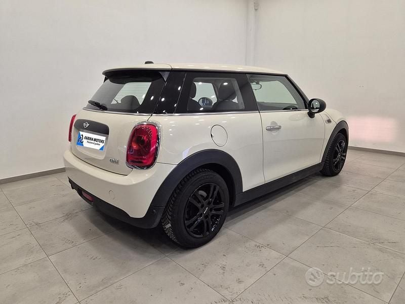 Usata Mini ONE 75 CV (55 kW) 2018 Bianco Utilitaria