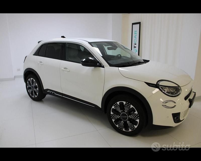 Usata Fiat 600 La Prima 136 CV (100 kW) 2025 Bianco SUV