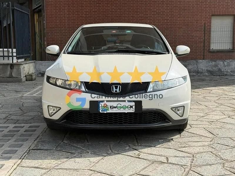 Usata Honda Civic Comfort 99 CV (72 kW) 2011 Bianco Berlina