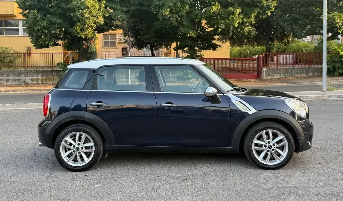 Usata Mini Cooper Countryman 111 CV (81 kW) 2012 Bluazzurro SUV