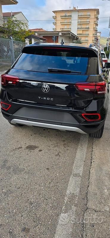 Usata VW T-Roc Edition 116 CV (85 kW) 2024 Nero SUV