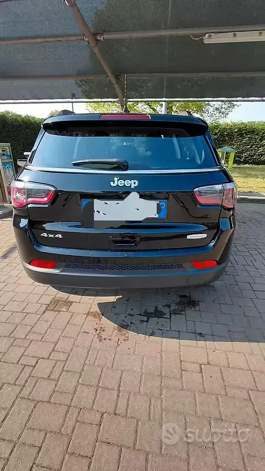 Usata Jeep Compass 140 CV (102 kW) 2020 Nero SUV