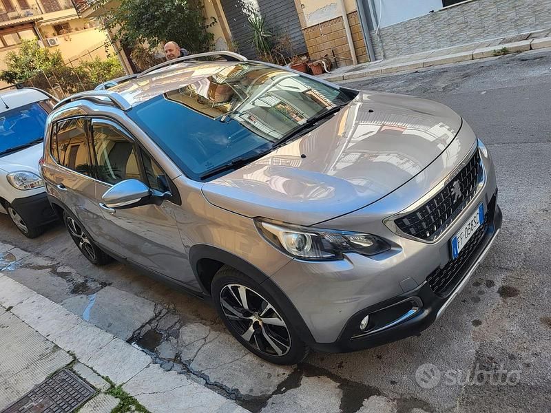 Usata Peugeot 2008 100 CV (73 kW) 2017 SUV