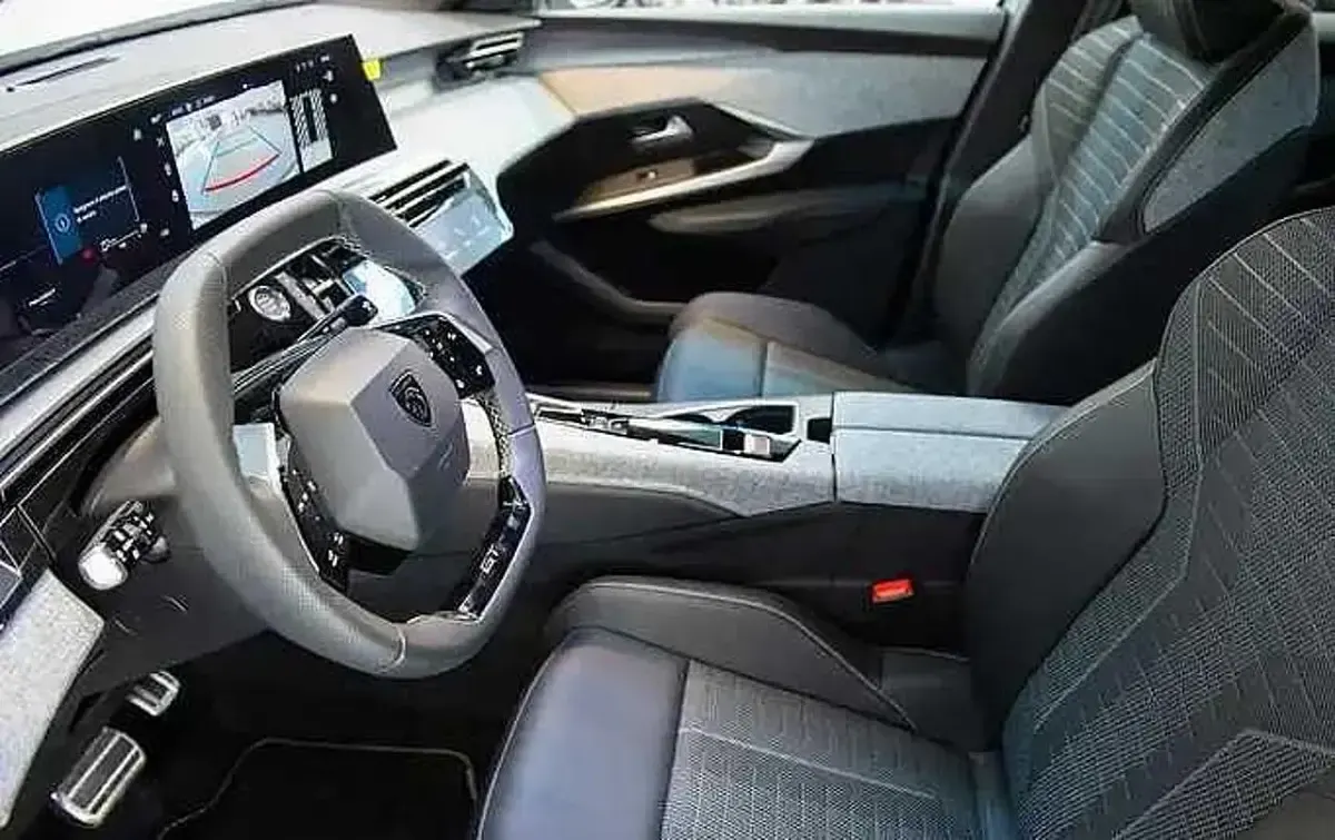 Nuova Peugeot 3008 GTi 195 CV (143 kW) 2026 Grigio SUV