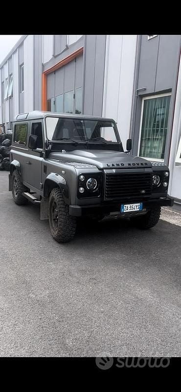 Usata Land Rover Defender 122 CV (89 kW) 2010 Grigio SUV
