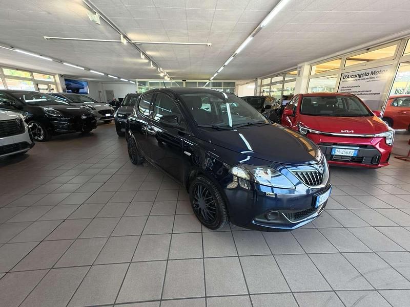 Usata Lancia Ypsilon Silver 69 CV (50 kW) 2021 Other Utilitaria