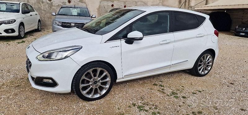 Usata Ford Fiesta Vignale 120 CV (88 kW) 2018 Bianco Utilitaria