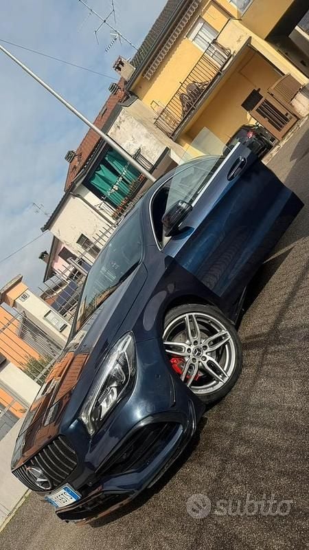 Usata Mercedes CLA200 136 CV (100 kW) 2018 Blu Station wagon