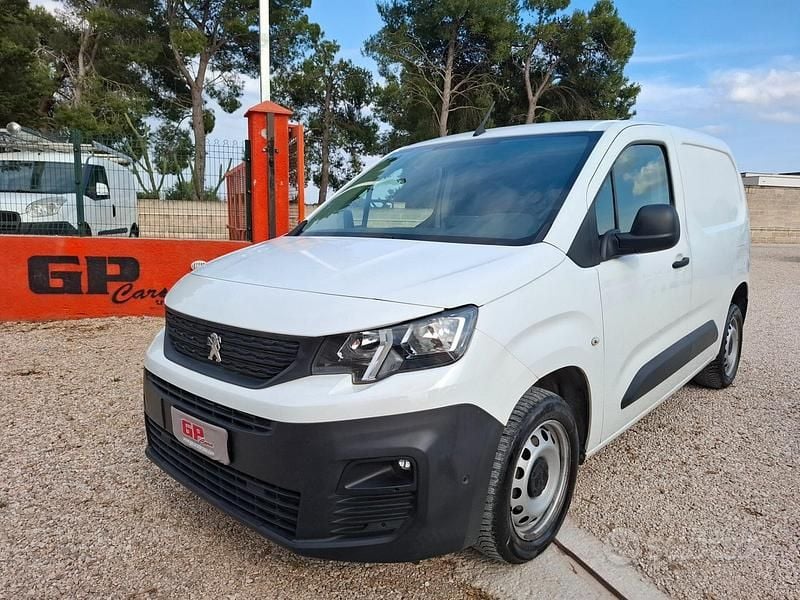 Usata Peugeot Partner 101 CV (74 kW) 2021 Bianco Monovolume