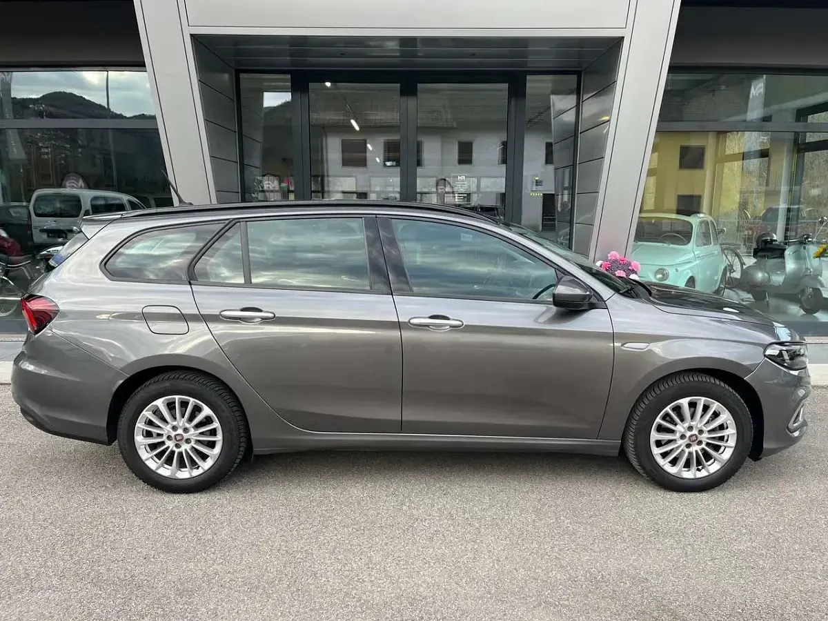 Usata Fiat Tipo Life 131 CV (96 kW) 2021 Grigio Station wagon