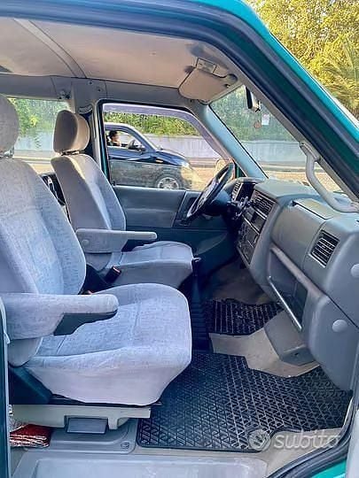 Usata VW Transporter 102 CV (75 kW) 1998 Verde Furgone