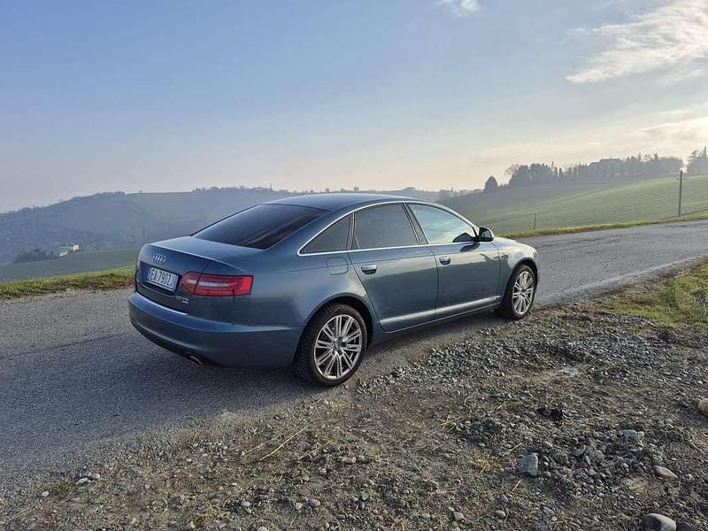 Usata Audi A6 240 CV (176 kW) 2010 Blu/azzurro Berlina