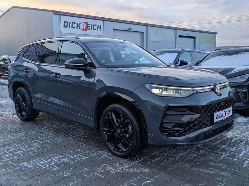 Usado VW Tayron R-line 193 CV (141 kW) 2025 Gris SUV