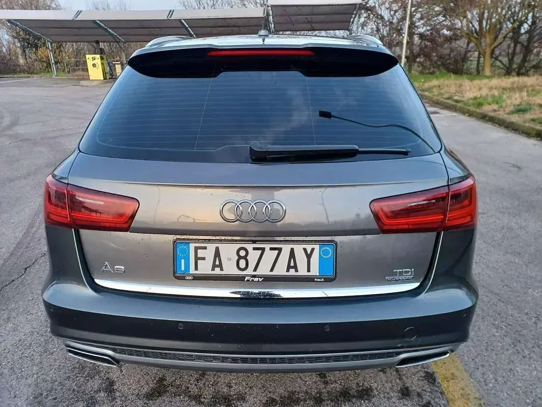 Usata Audi A6 Business 272 CV (200 kW) 2015 Grigio Station wagon