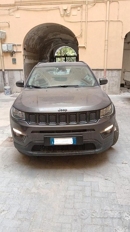 Usata Jeep Compass 130 CV (95 kW) 2018 Grigio SUV
