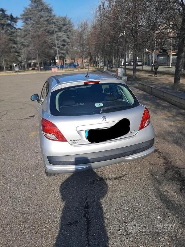 Usata Peugeot 207 92 CV (67 kW) 2010 Grigio Berlina