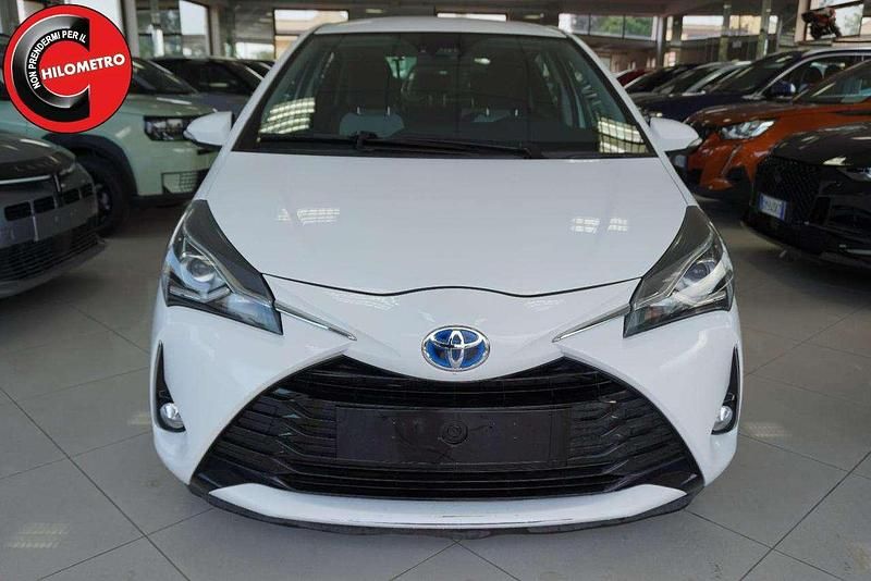 Usata Toyota Yaris Hybrid Active 73 CV (53 kW) 2019 Bianco Berlina