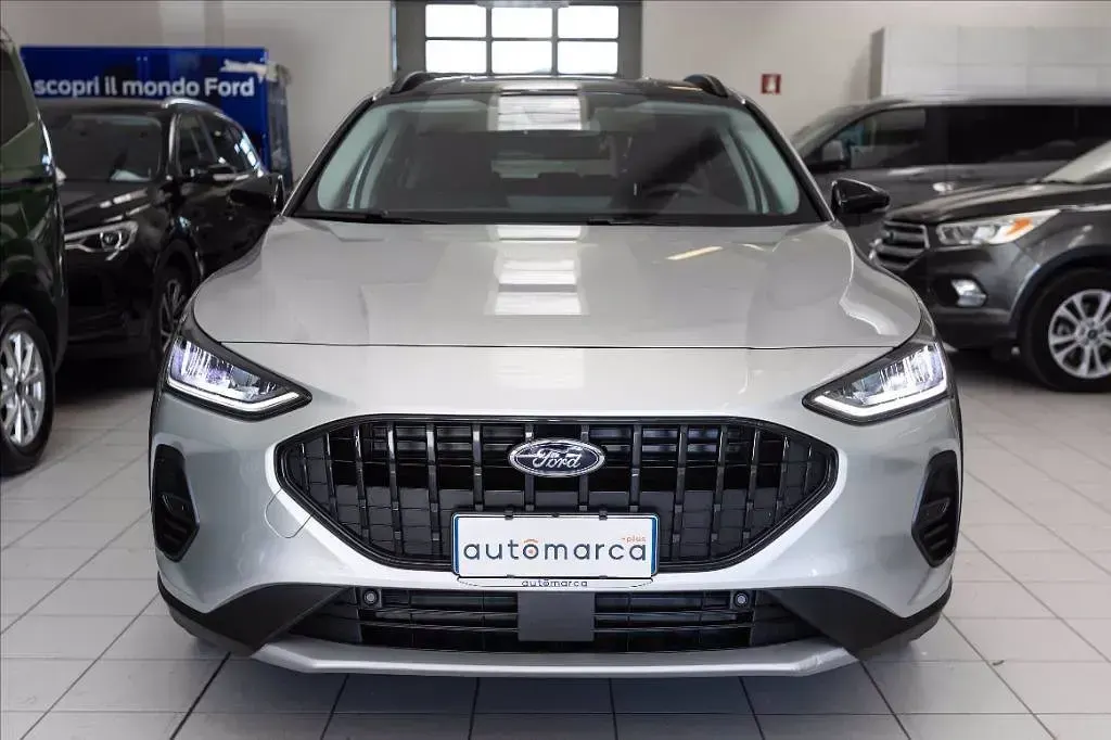 Usado Ford Focus Active 125 CV (91 kW) 2023 Plateado SUV