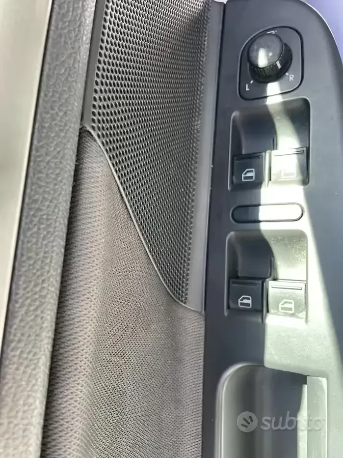 Usata VW Golf V 105 CV (77 kW) 2007 Grigio Berlina
