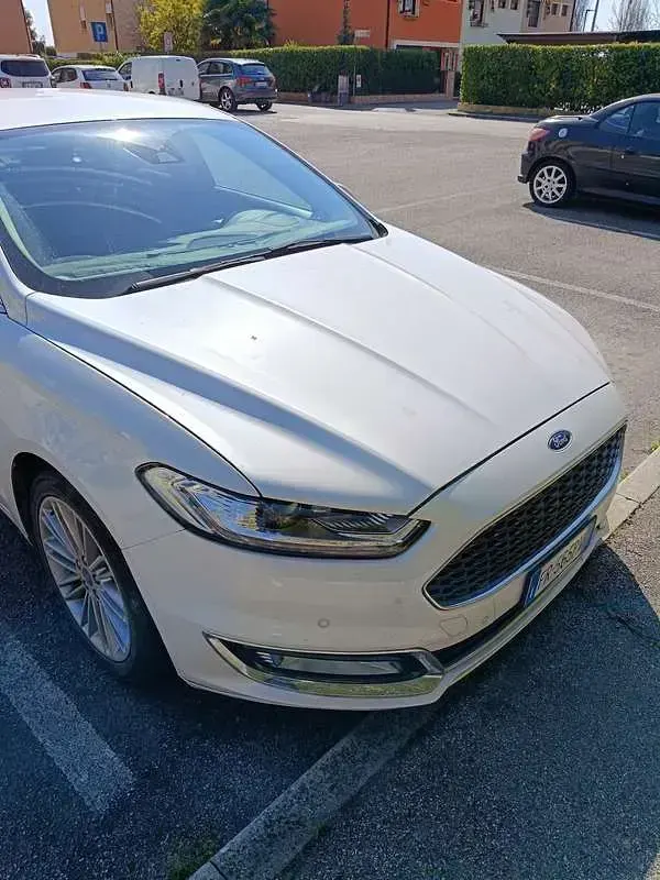 Usata Ford Mondeo Vignale 140 CV (102 kW) 2018 Berlina