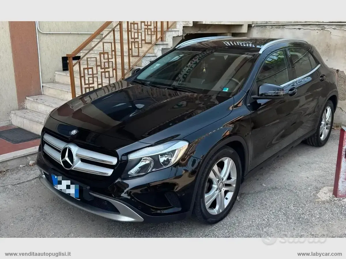 Usata Mercedes GLA200 136 CV (100 kW) 2015 Nero SUV