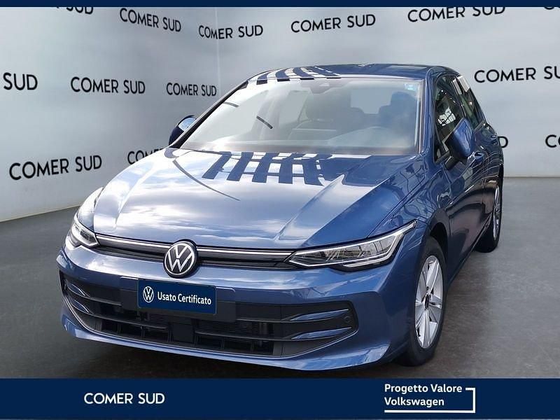 Usata VW Golf VIII Life 116 CV (85 kW) 2025 Blu Utilitaria