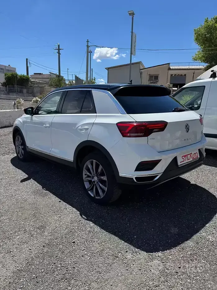 Usata VW T-Roc Style 116 CV (85 kW) 2019 Bianco SUV