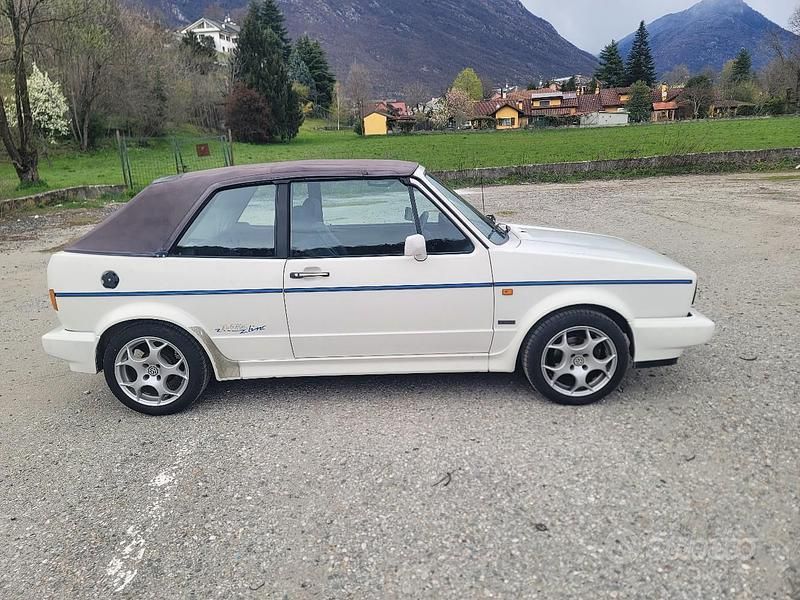 Usata VW Golf Cabriolet 73 CV (53 kW) 1991 Bianco Cabrio