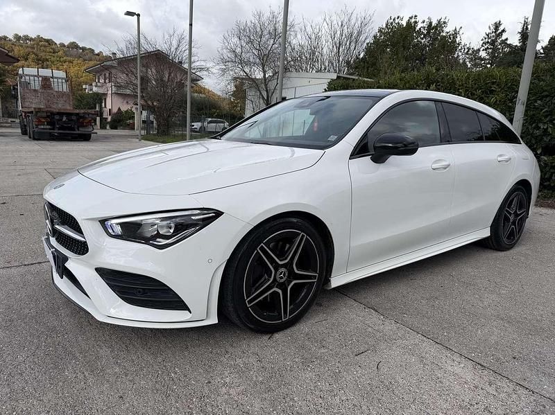 Bianco Usata 2020 Mercedes CLA200 Shooting Brake Premium Station wagon | 26.000 € (Buon prezzo) - Immagine 1/4