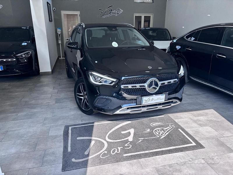 Usata Mercedes GLA220 190 CV (139 kW) 2022 Nero SUV