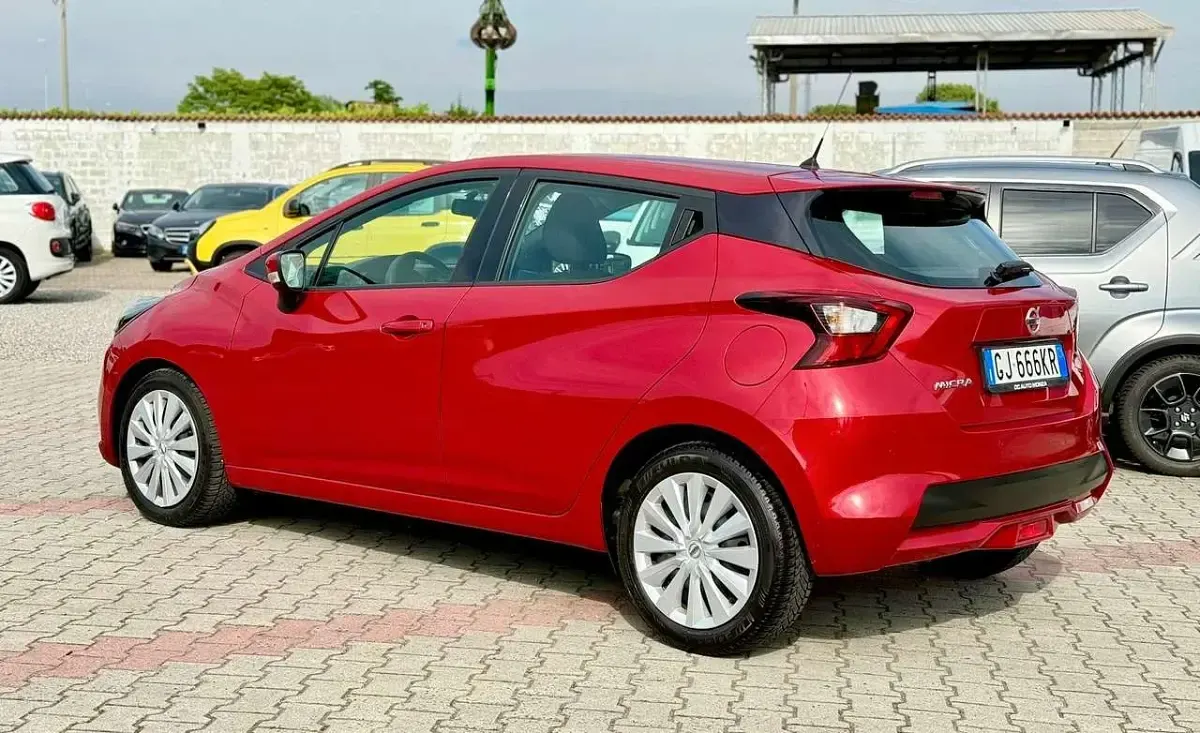 Usata Nissan Micra Acenta 92 CV (67 kW) 2022 Rosso Utilitaria