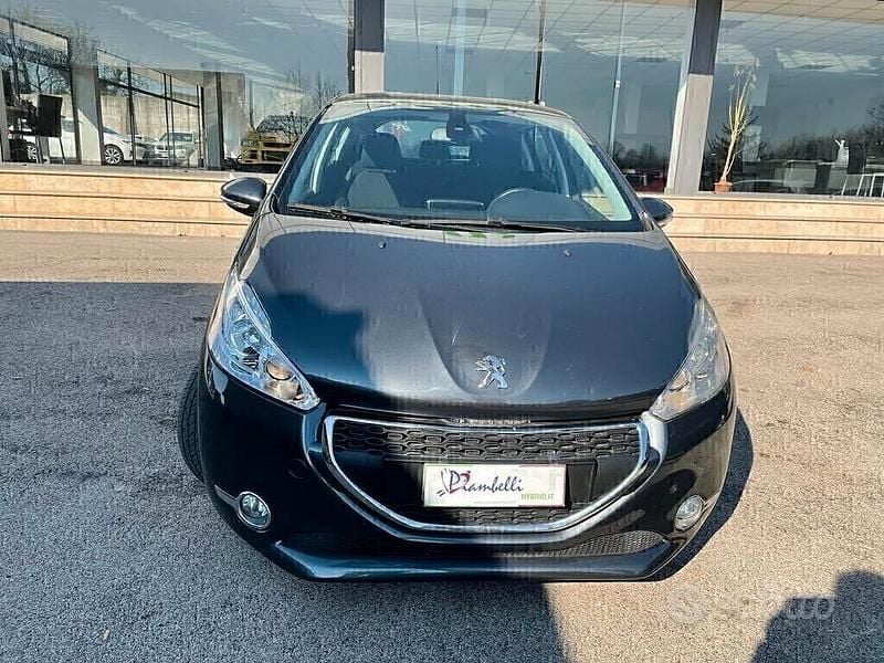 Usata Peugeot 208 Active 92 CV (67 kW) 2013 Nero Utilitaria