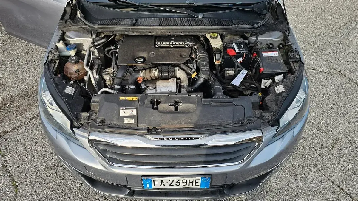 Usata Peugeot 308 SW 120 CV (88 kW) 2015 Station wagon