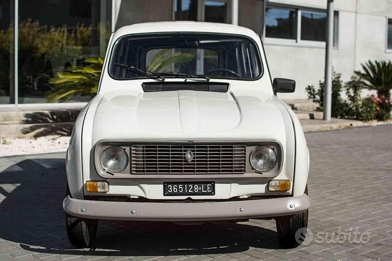 Usata Renault R4 34 CV (25 kW) 1982 Bianco Berlina