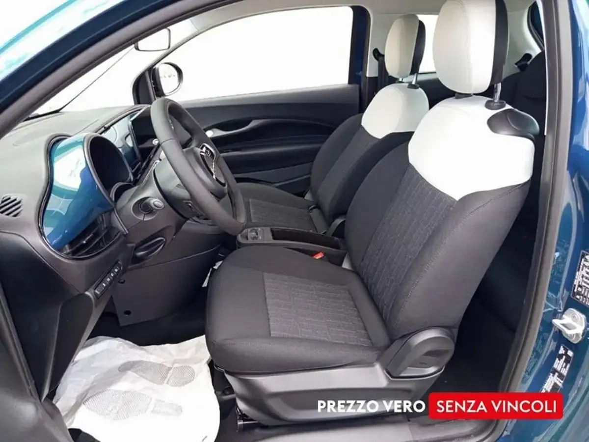 Nuova Fiat 500 Icon 65 CV (47 kW) 2026 Blu Berlina