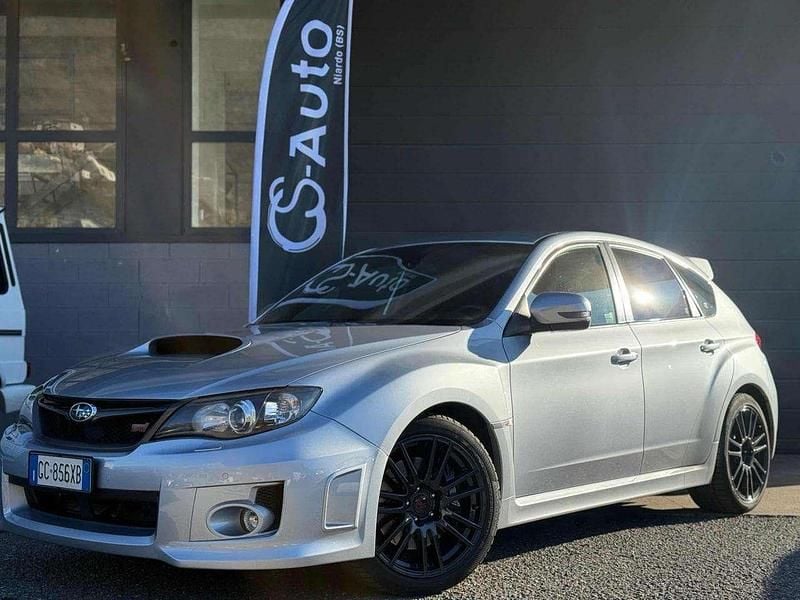 Grigio Usata 2012 Subaru WRX STI Tre volumi | 27.900 € - Immagine 1/4